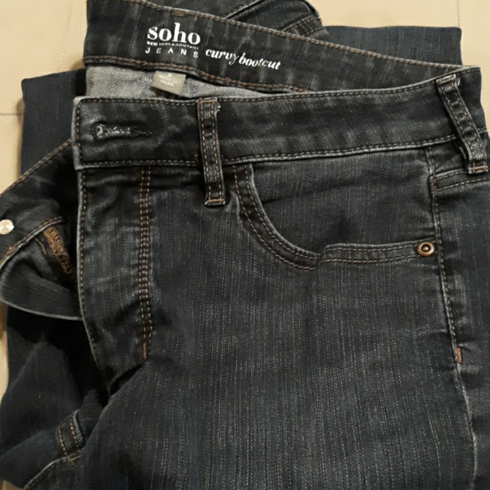 Curvy boot cut Jeans